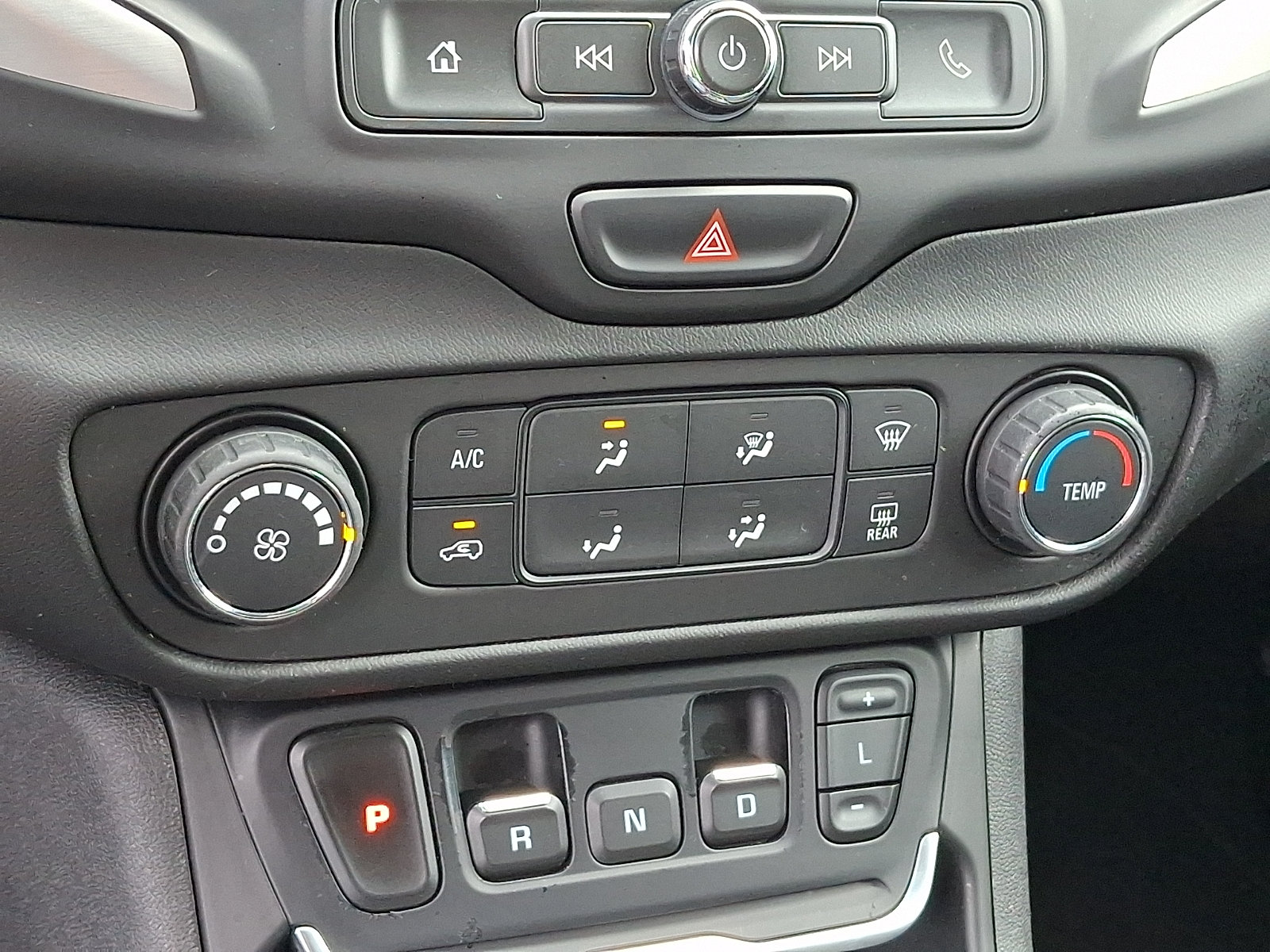 Used 2018 GMC Terrain SLE FWD image 16