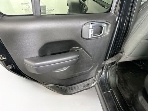 Used 2023 Jeep Wrangler Unlimited w/ Convenience Group image 25