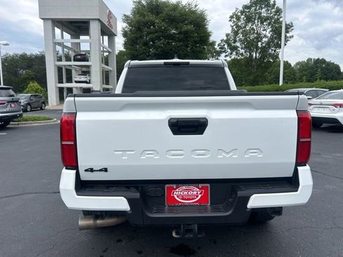 Used 2024 Toyota Tacoma TRD Off-Road AWD/4WD image 8