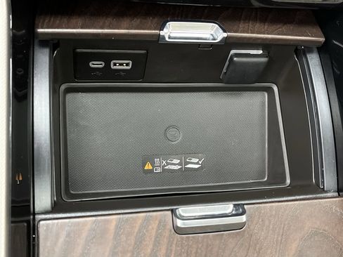 Certified 2024 GMC Yukon Denali AWD/4WD image 29