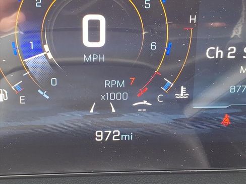 Used 2025 Chevrolet Traverse LT w/ Driver Confidence Package image 36