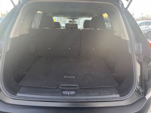 Used 2023 Nissan Rogue SV image 27