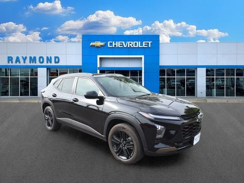 Used 2025 Chevrolet Trax ACTIV w/ Driver Confidence Package FWD image 10