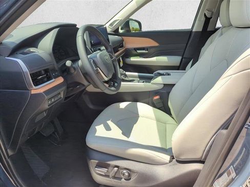 New 2026 Toyota Grand Highlander AWD image 11
