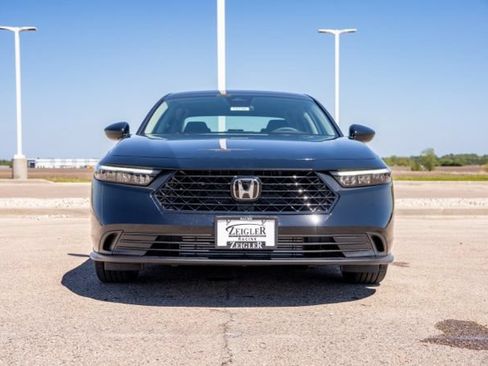 Used 2023 Honda Accord LX image 2