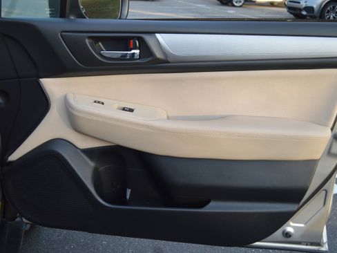 Used 2018 Subaru Outback 2.5i Premium image 36