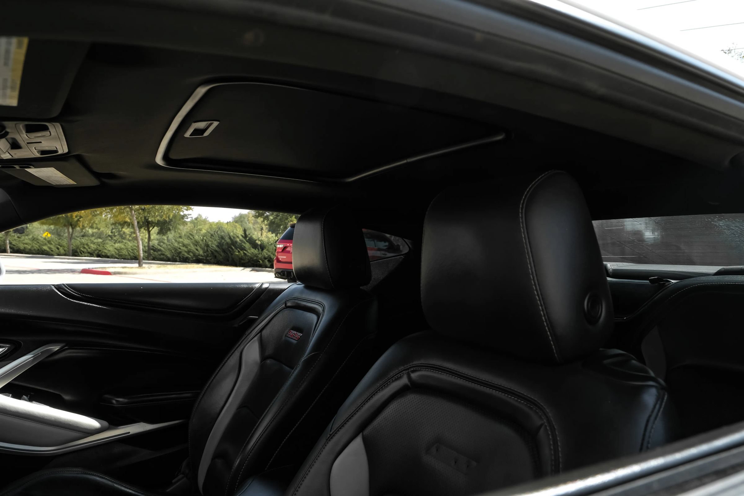 Used 2017 Chevrolet Camaro SS RWD image 30
