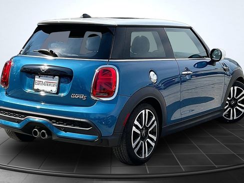 Used 2022 MINI Cooper S image 2