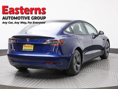 Used 2023 Tesla Model 3 Standard Range image 5
