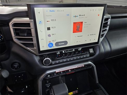 Used 2025 Toyota Sequoia Platinum image 32