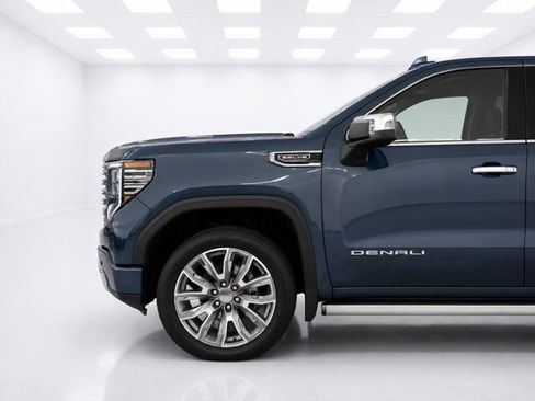 Used 2024 GMC Sierra 1500 Denali w/ Denali Reserve Package AWD/4WD image 4