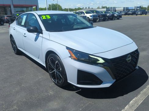 Used 2023 Nissan Altima 2.5 SR AWD/4WD image 1