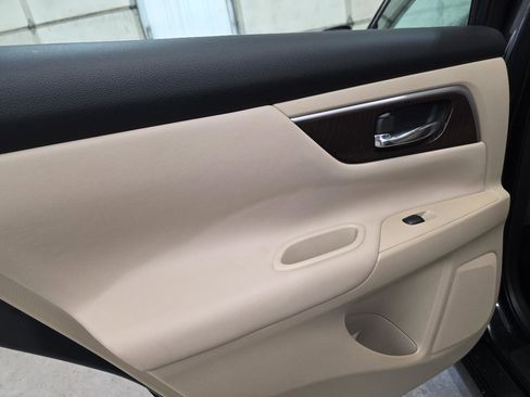 Used 2015 Nissan Altima 3.5 SL image 33