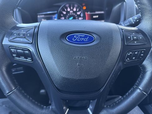Used 2019 Ford Explorer XLT w/ XLT Sport Appearance Package image 23