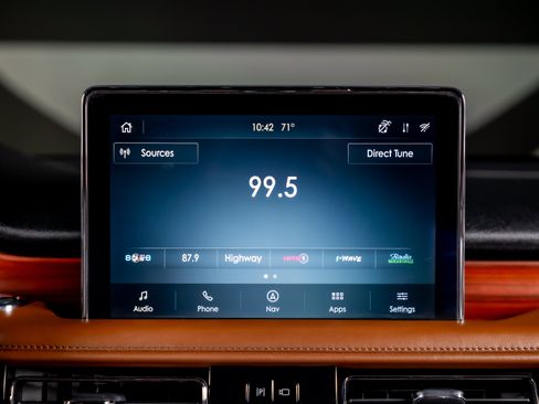 Used 2021 Lincoln Aviator Reserve w/ Equipment Group 202A AWD/4WD image 37