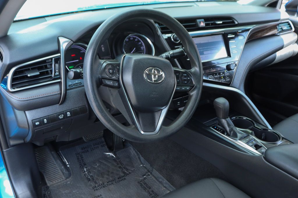 Used 2019 Toyota Camry LE FWD image 16