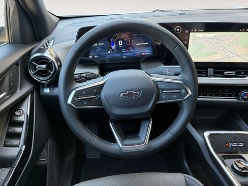 New 2026 Chevrolet Equinox LT FWD image 12