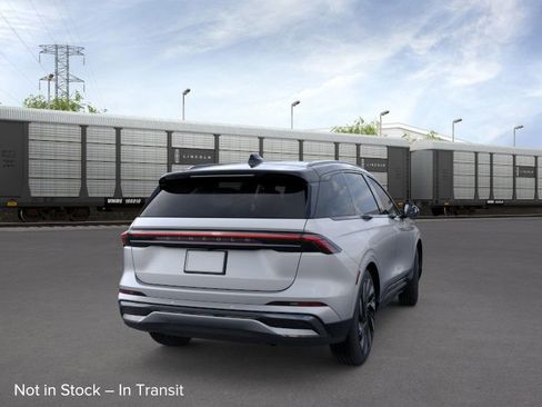 New 2026 Lincoln Nautilus Reserve w/ Jet Appearance Package image 8