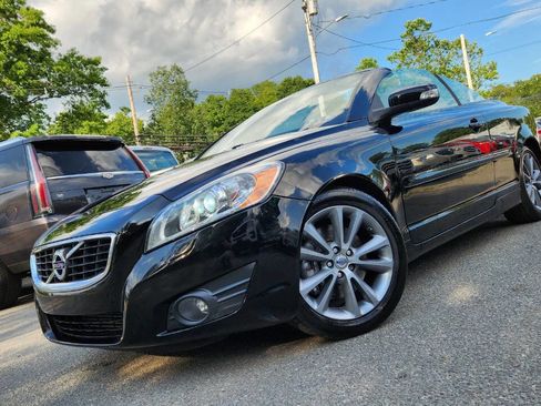 Used 2012 Volvo C70 T5 w/ Climate Pkg image 3