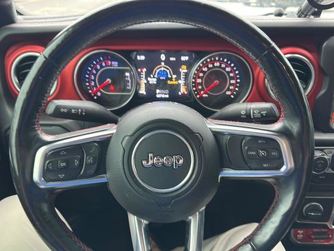 Used 2020 Jeep Gladiator Rubicon AWD/4WD image 15