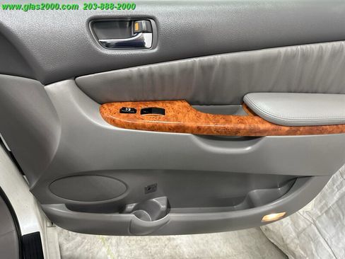 Used 2009 Toyota Sienna XLE image 26