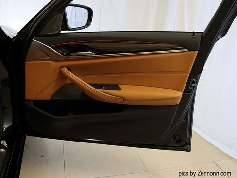 Certified 2023 BMW 530i xDrive w/ Premium Package image 32