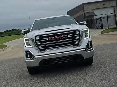 Used 2021 GMC Sierra 1500 SLT w/ SLT Premium Plus Package AWD/4WD image 3