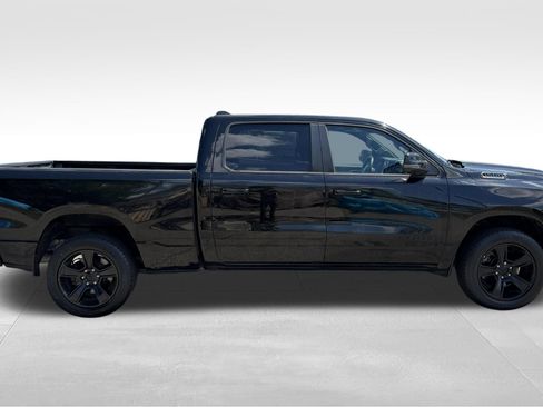Used 2022 RAM 1500 Big Horn AWD/4WD image 4