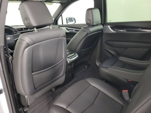 Certified 2023 Cadillac XT6 Premium Luxury FWD image 13