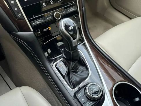 Used 2019 INFINITI Q50 Luxe w/ Essential Package (3.0T Luxe) AWD/4WD image 20