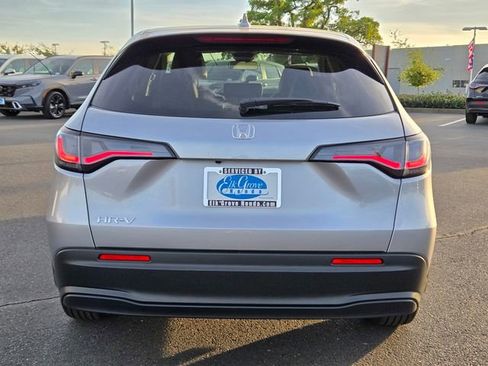 New 2026 Honda HR-V LX image 5