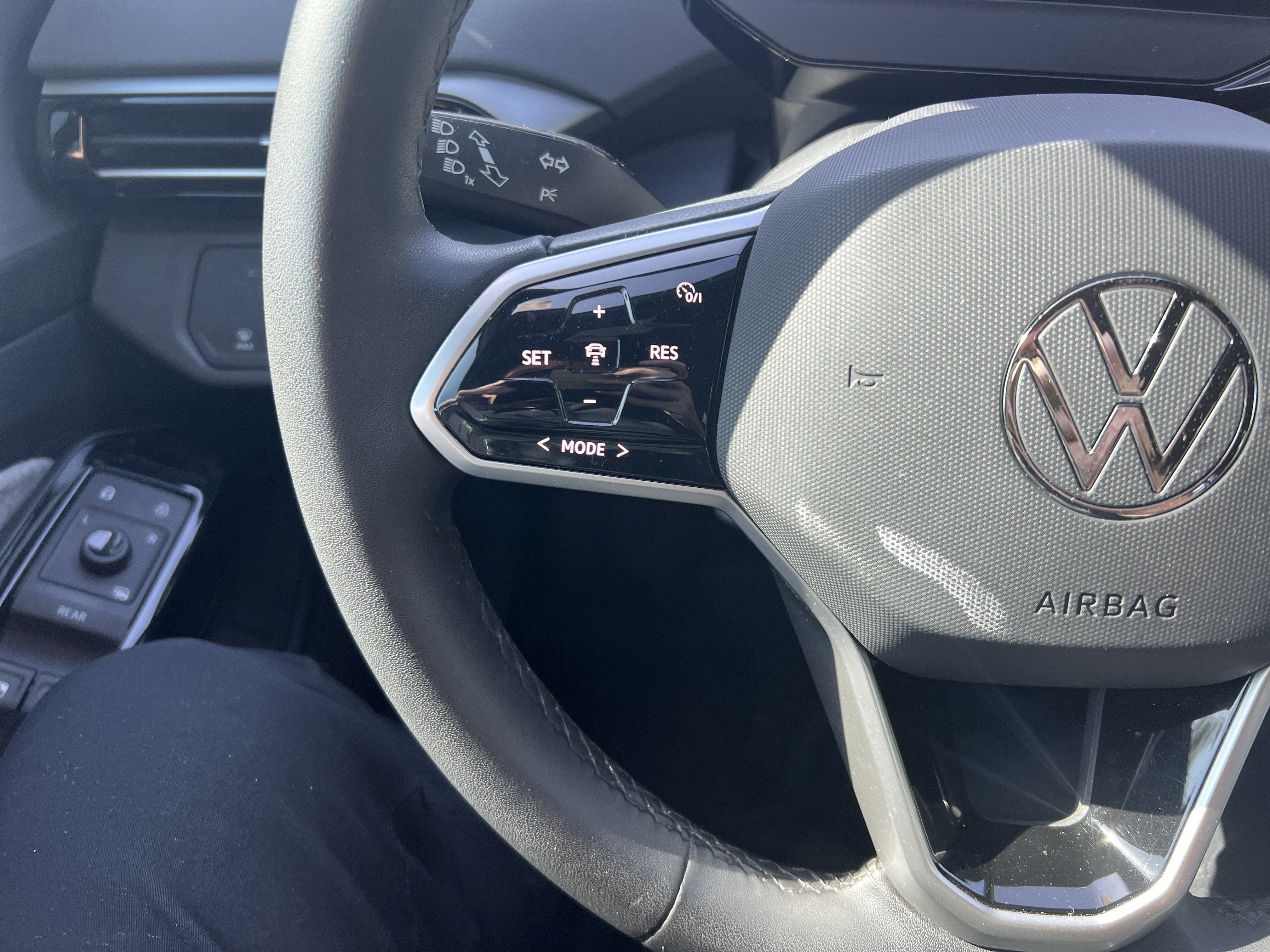 Certified 2023 Volkswagen ID.4 Pro RWD image 16