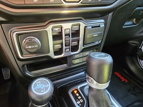 Used 2020 Jeep Wrangler Unlimited Sport S AWD/4WD image 25