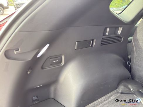 Used 2025 Hyundai Tucson Limited image 11