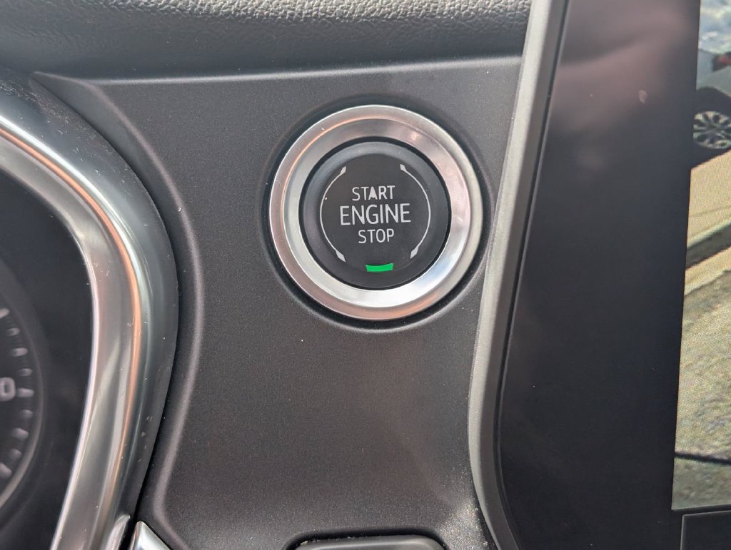 Used 2025 Chevrolet Blazer LT FWD image 25