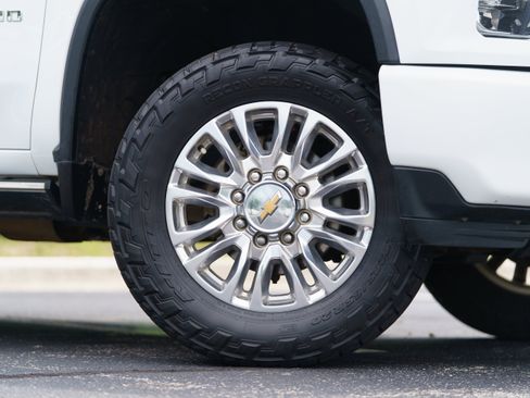 Used 2021 Chevrolet Silverado 2500 High Country w/ Z71 Off-Road Package AWD/4WD image 46