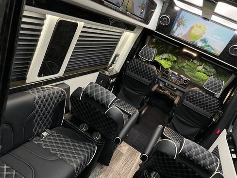 Used 2026 Mercedes-Benz Sprinter 2500 image 3