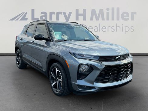 Used 2021 Chevrolet TrailBlazer RS w/ Sun and Liftgate Package FWD image 7
