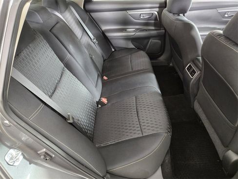 Used 2017 Nissan Altima 2.5 SV w/ Convenience Package image 19