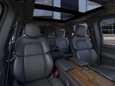 New 2023 Lincoln Navigator Reserve AWD/4WD image 10