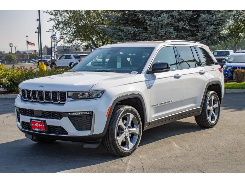 New 2026 Jeep Grand Cherokee Limited AWD/4WD image 4