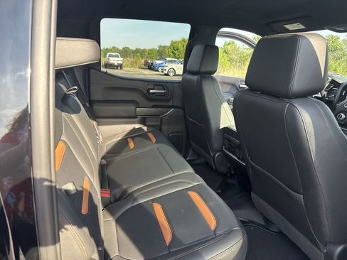 Certified 2022 GMC Sierra 1500 AT4 w/ AT4 Premium Package image 34