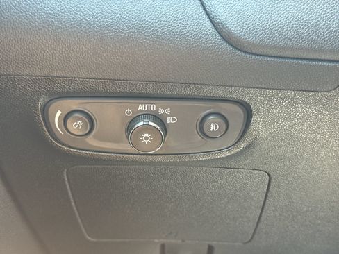 Certified 2023 Buick Encore GX Select w/ Sport Touring Package FWD image 18