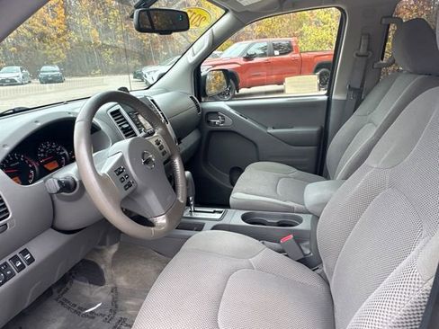 Used 2017 Nissan Frontier SV w/ SV Value Truck Package image 39