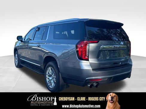 Used 2022 GMC Yukon XL Denali w/ Advanced Technology Package AWD/4WD image 9