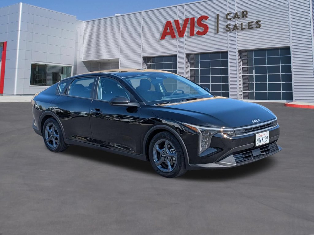 Used 2025 Kia K4 FWD image 3
