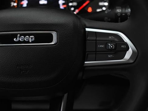 Used 2022 Jeep Compass Altitude image 38