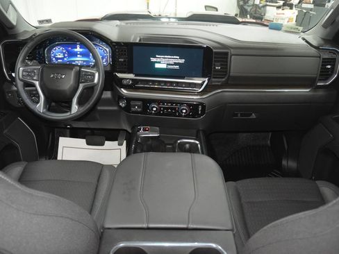 Used 2023 Chevrolet Silverado 1500 LT Trail Boss AWD/4WD image 34