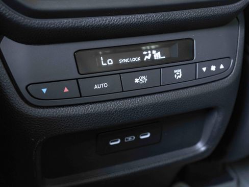 Used 2024 Honda Pilot EX-L image 41