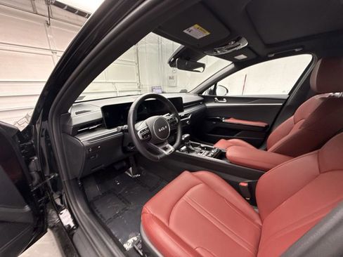 Used 2025 Kia K5 GT-Line w/ GT-Line Premium Package image 10